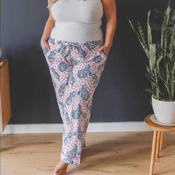 Anthropologie Tiger queen print fresh pajama pants loungewear L & XL - Picture 7 of 7
